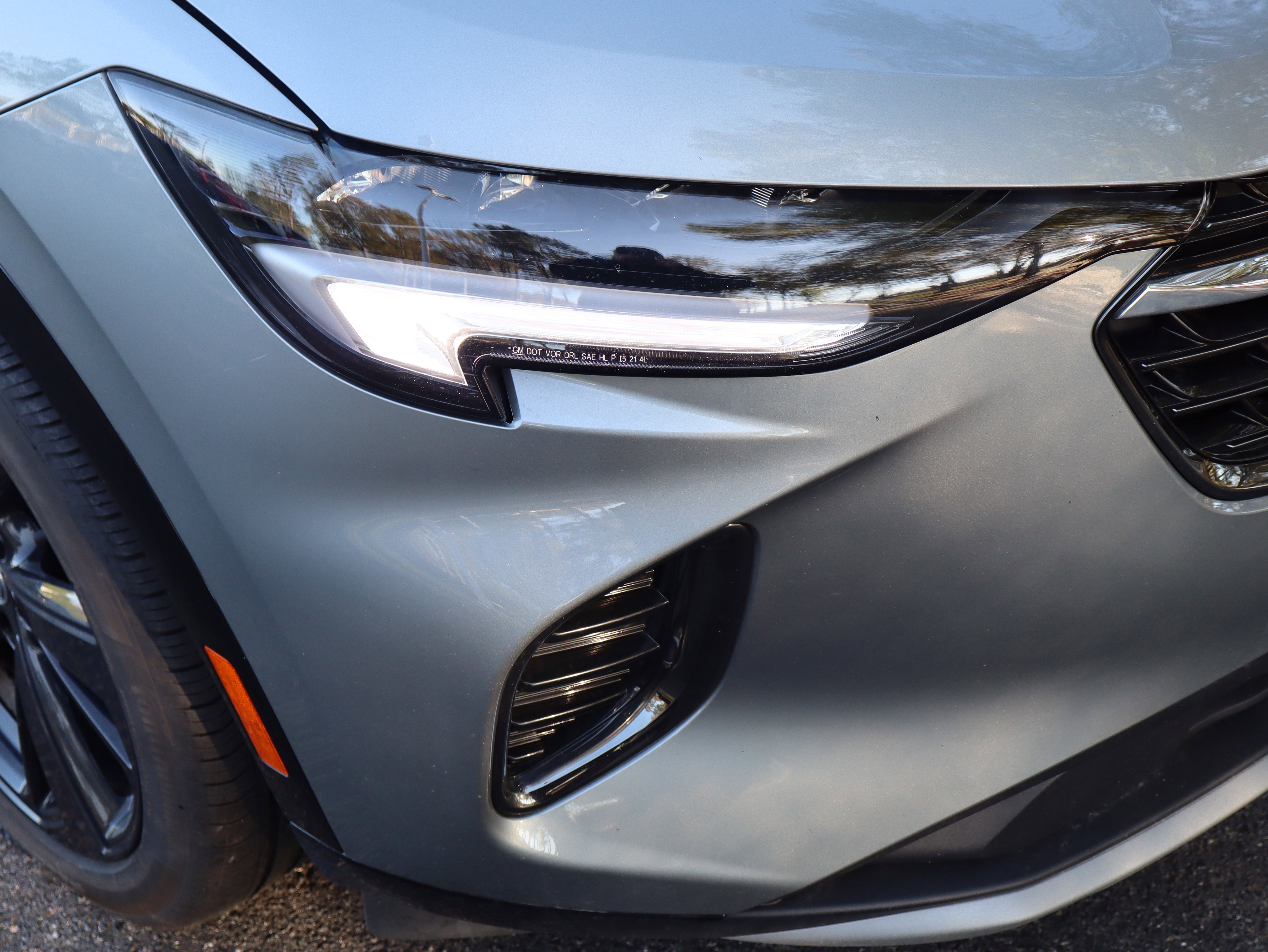 Used 2023 Buick Envision Essence w/ Sport Touring Package image 16