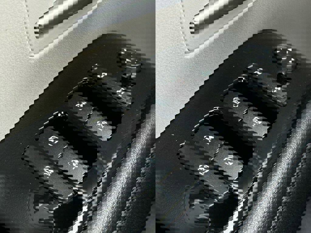 Used 2023 Hyundai Tucson Limited image 19