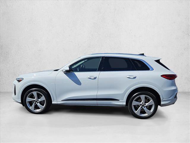 Certified 2025 Audi Q5 Premium Plus w/ Premium Plus AWD/4WD image 8