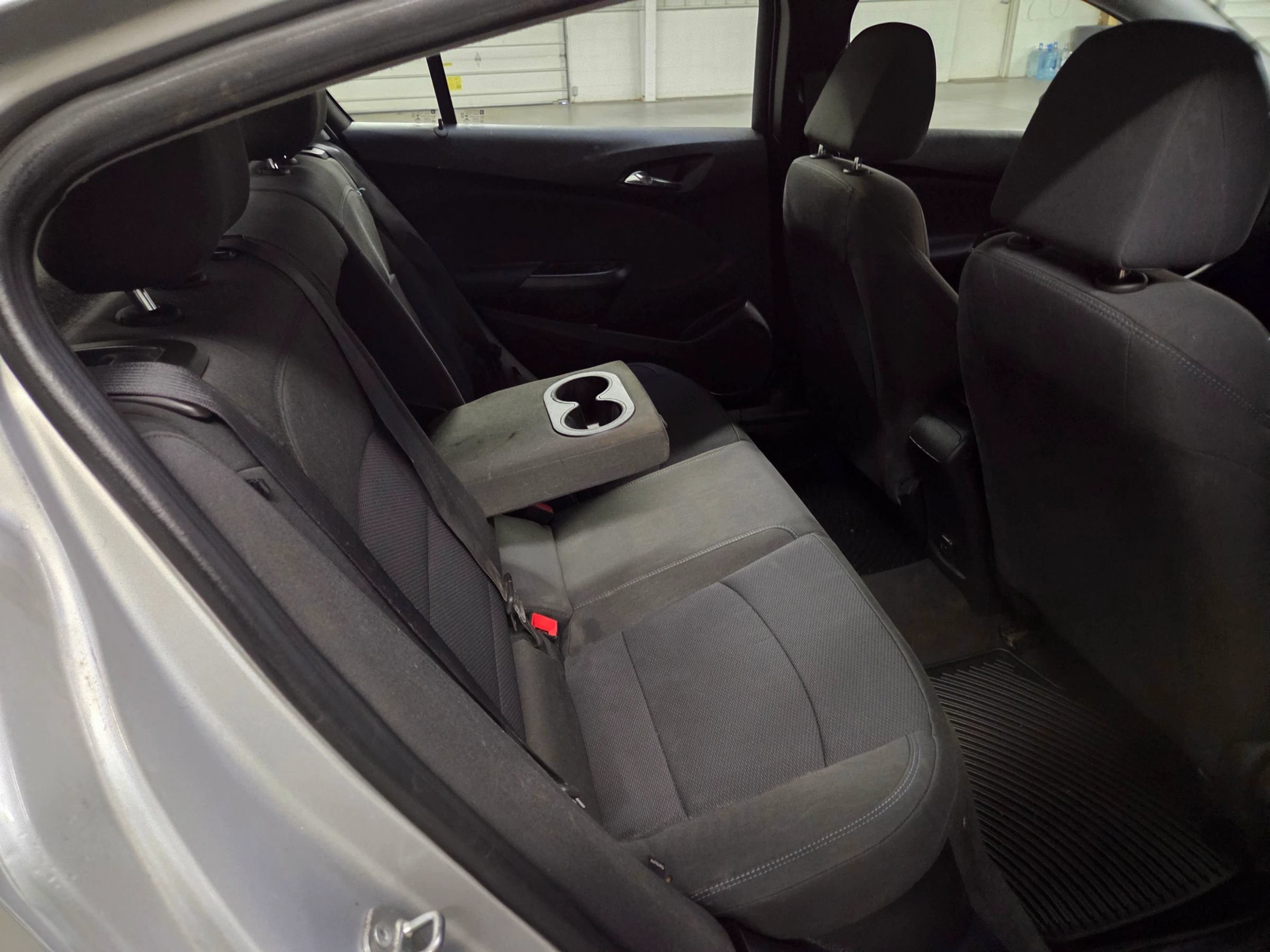 Used 2019 Chevrolet Cruze LT w/ Convenience Package FWD image 33