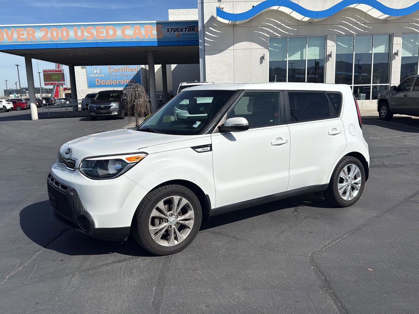 Used 2014 Kia Soul + image 2