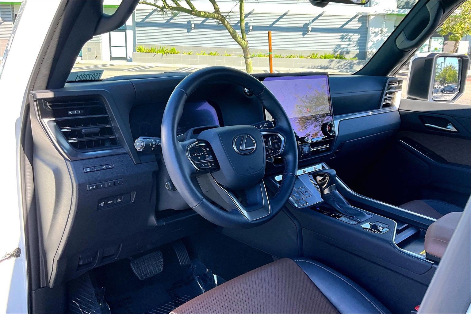 Used 2026 Lexus GX 550 w/ Accessory Package (31) AWD/4WD image 13