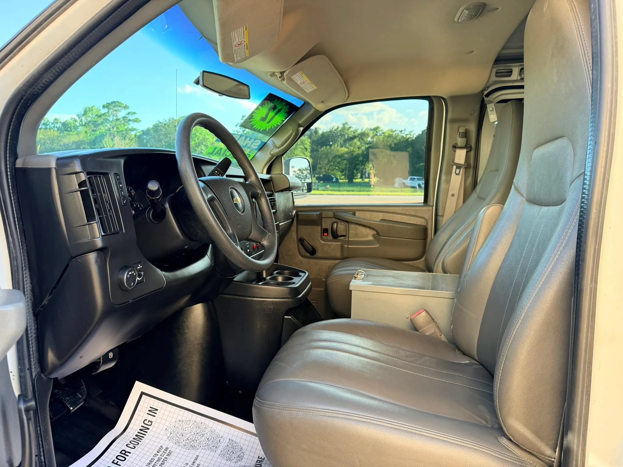 Used 2012 Chevrolet Express 2500 RWD image 10