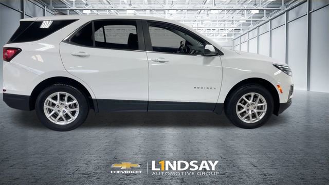 Used 2022 Chevrolet Equinox LT image 2