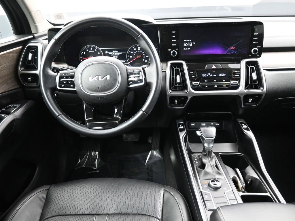 Certified 2023 Kia Sorento S w/ Panoramic Sunroof Package image 20