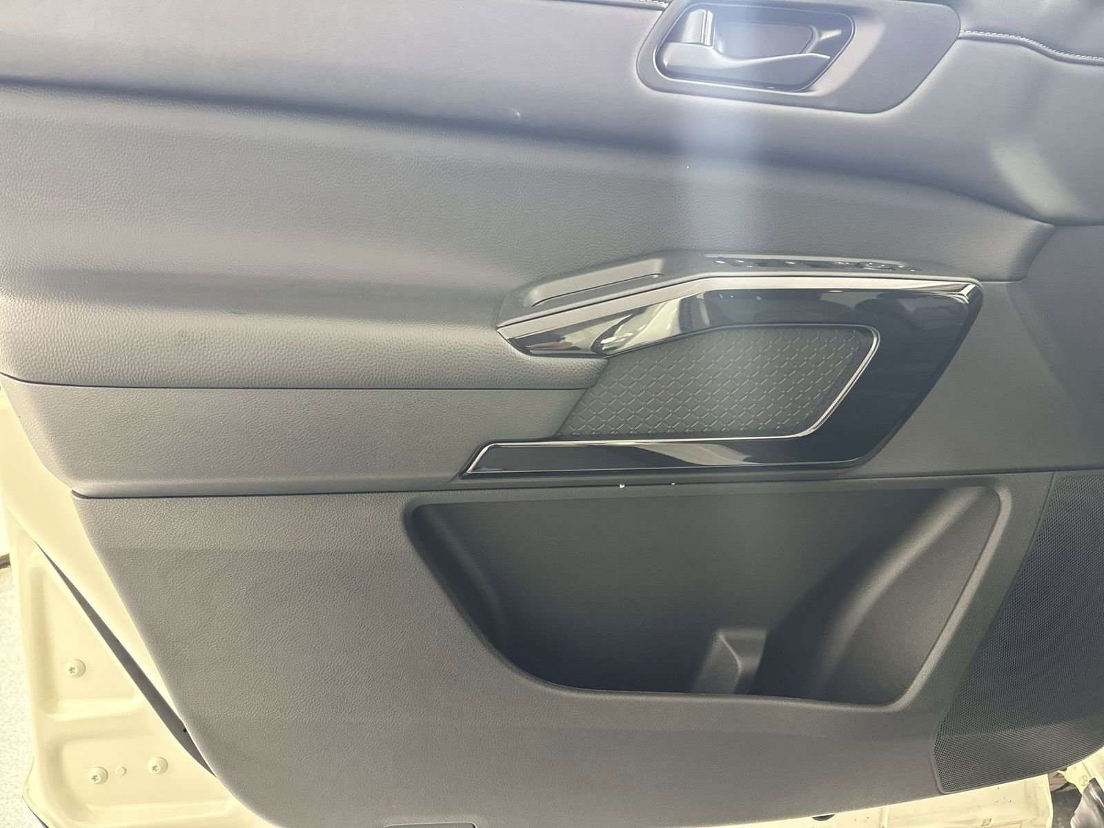 Certified 2025 Nissan Pathfinder SV image 21