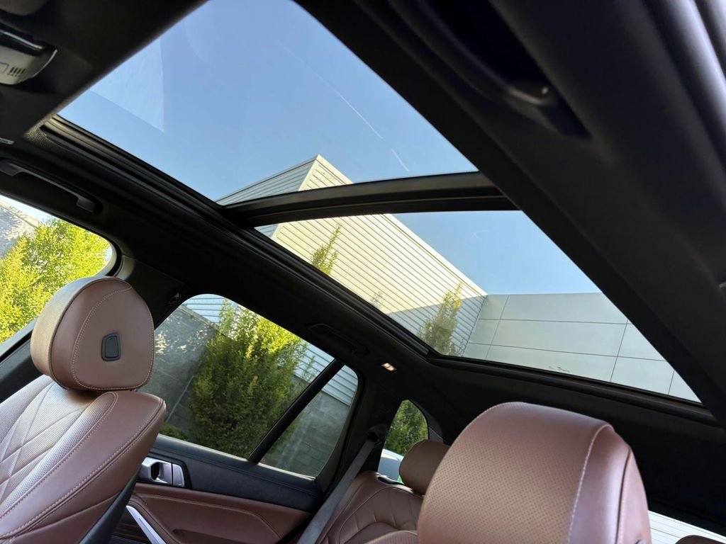 Used 2023 BMW X5 xDrive40i w/ Premium Package image 25