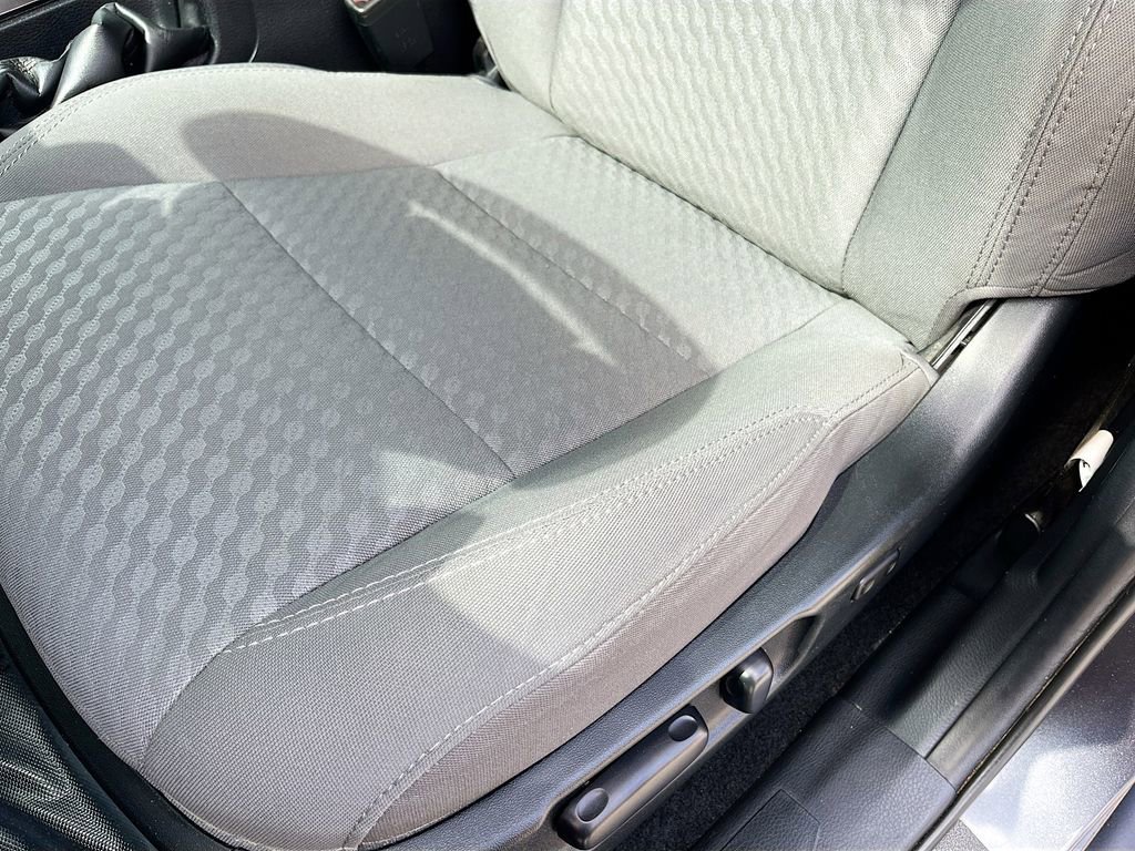 Used 2021 Toyota Tacoma SR5 w/ Technology Package image 18