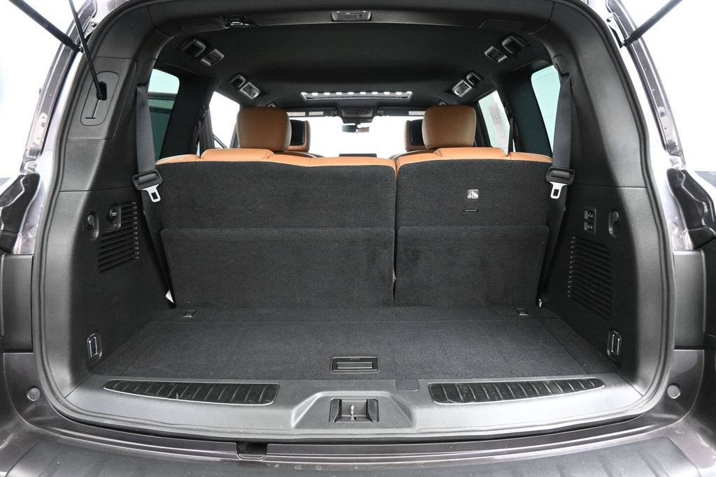 Used 2023 INFINITI QX80 Sensory w/ All-Season Package AWD/4WD image 24
