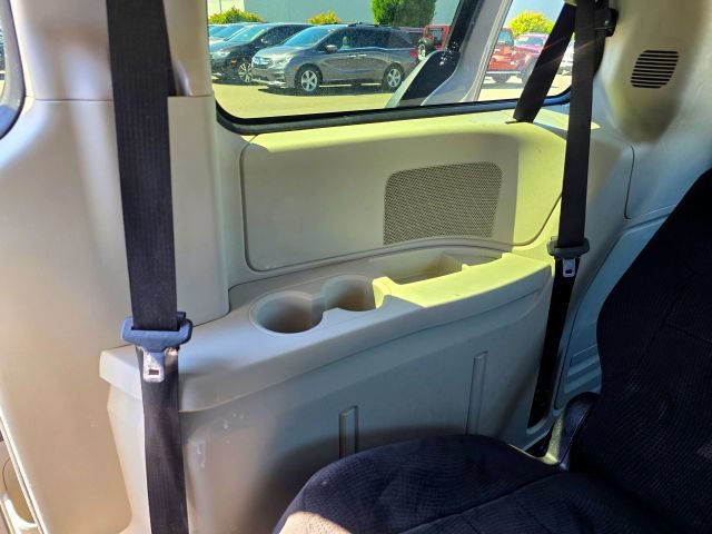 Used 2013 Dodge Grand Caravan SXT FWD image 50