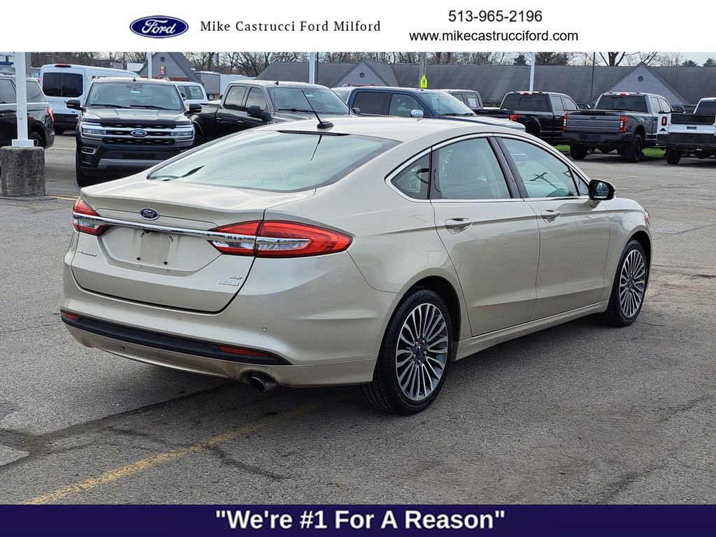 Used 2017 Ford Fusion SE w/ Fusion SE Technology Package image 5
