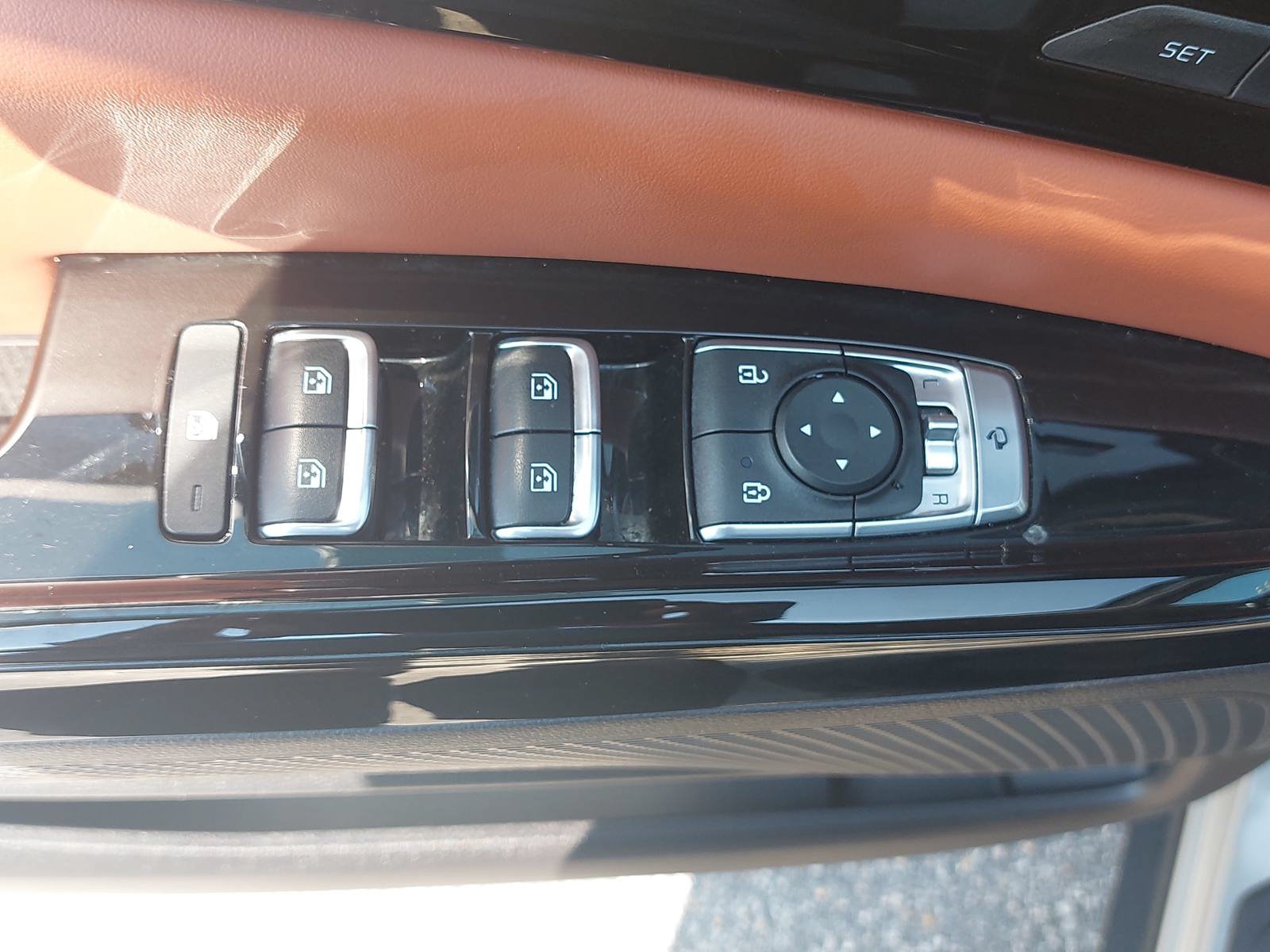 Used 2024 Kia Carnival SX FWD image 29