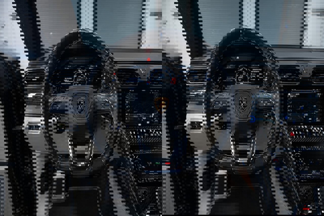 Used 2022 Lamborghini Urus image 52