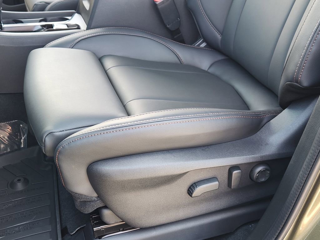 New 2026 Subaru Ascent Limited Bronze image 18