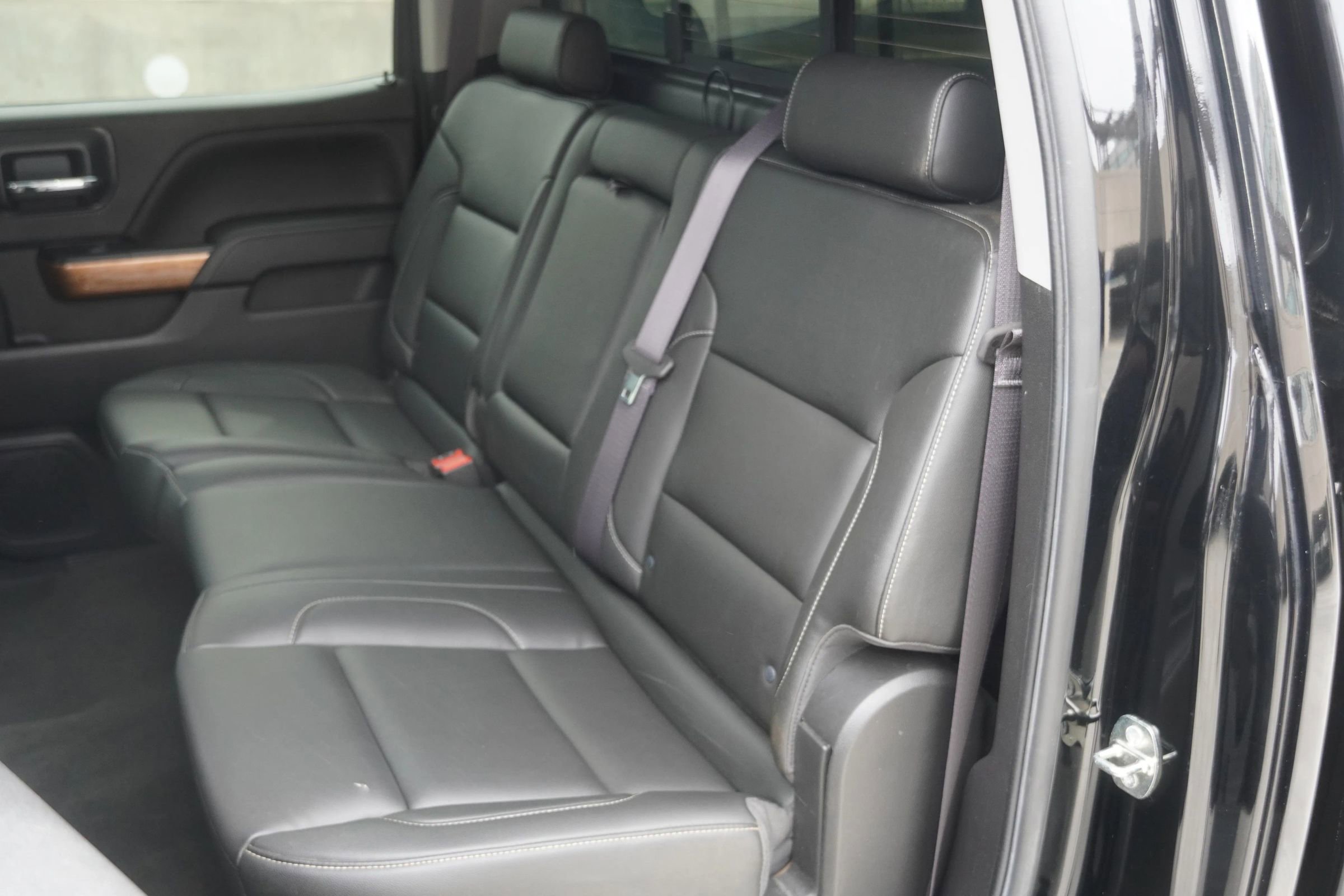 Used 2015 Chevrolet Silverado 1500 LTZ image 28