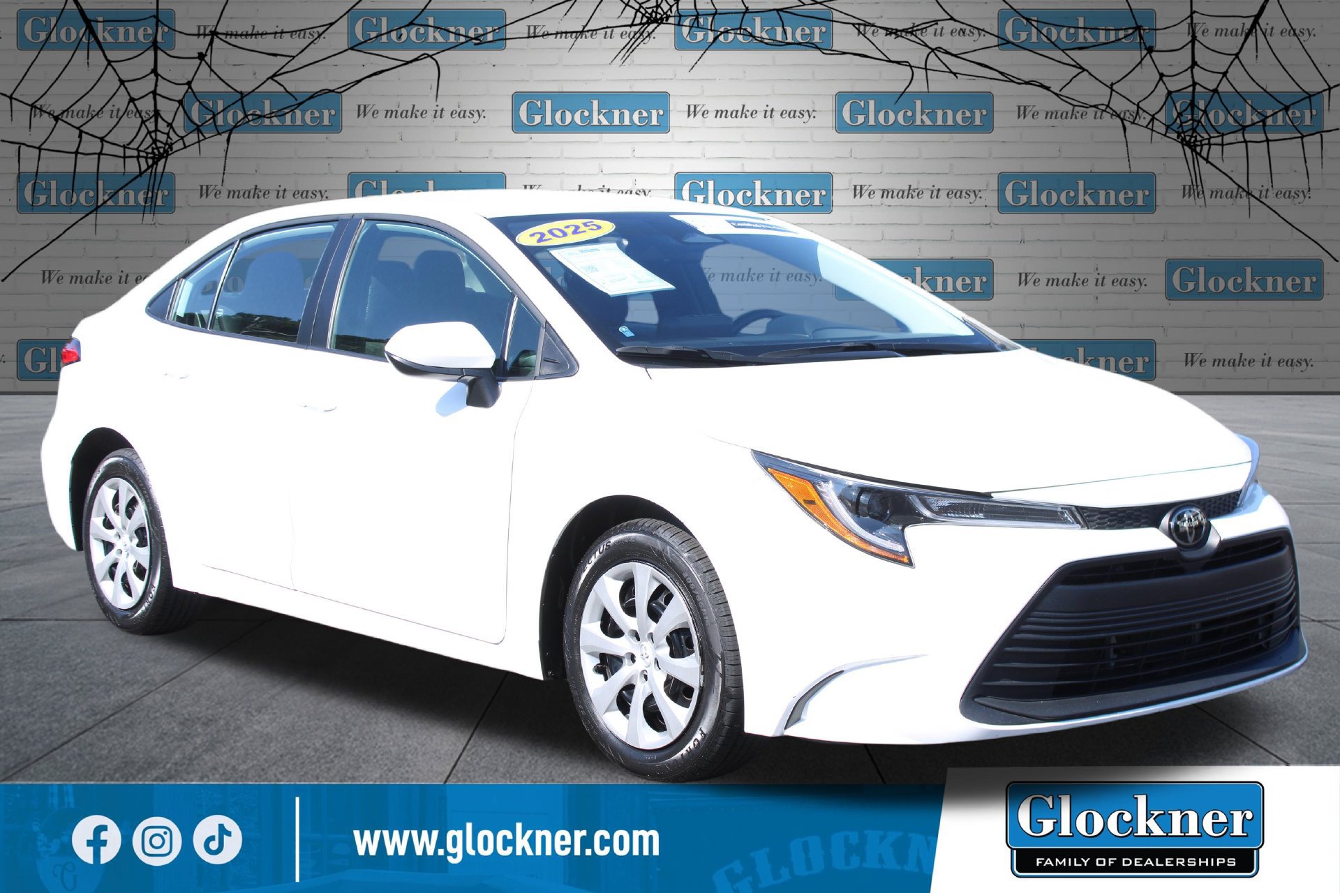 Used 2025 Toyota Corolla LE FWD image 3