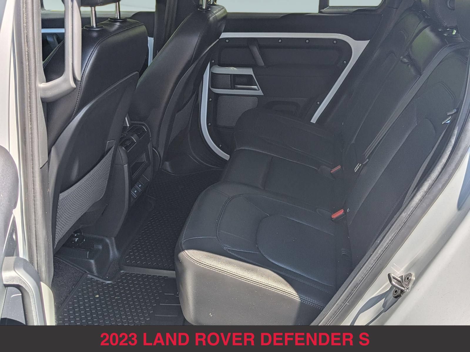 Used 2023 Land Rover Defender 110 S AWD/4WD image 15