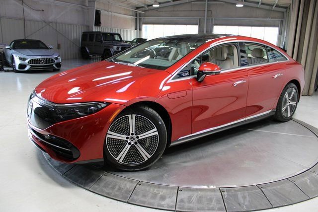 Used 2022 Mercedes-Benz EQS 450+ Sedan image 4