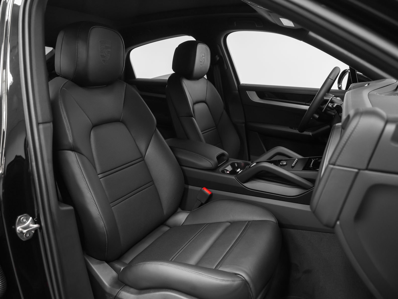 New 2026 Porsche Cayenne Coupe AWD/4WD image 23