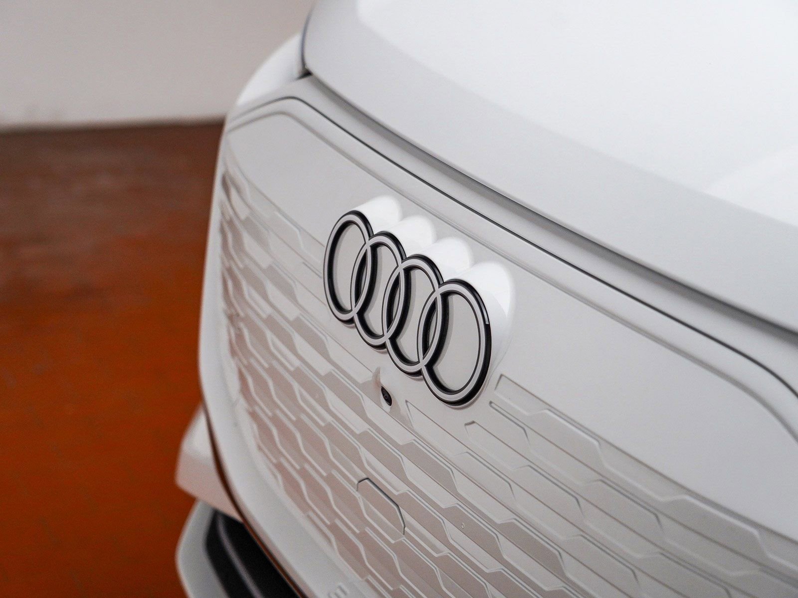 New 2025 Audi Q6 e-tron Premium AWD/4WD image 14