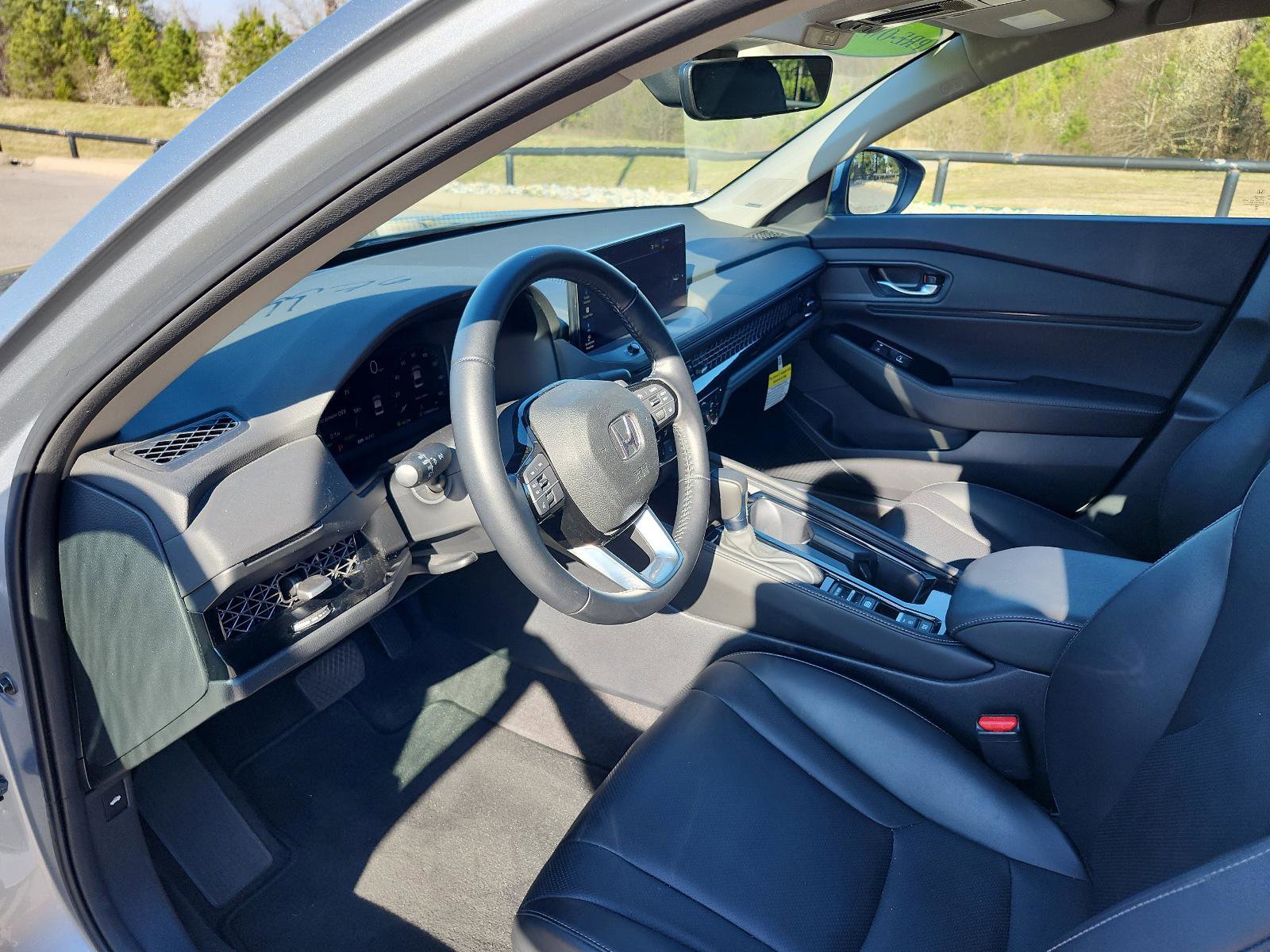 Used 2024 Honda Accord Touring image 12