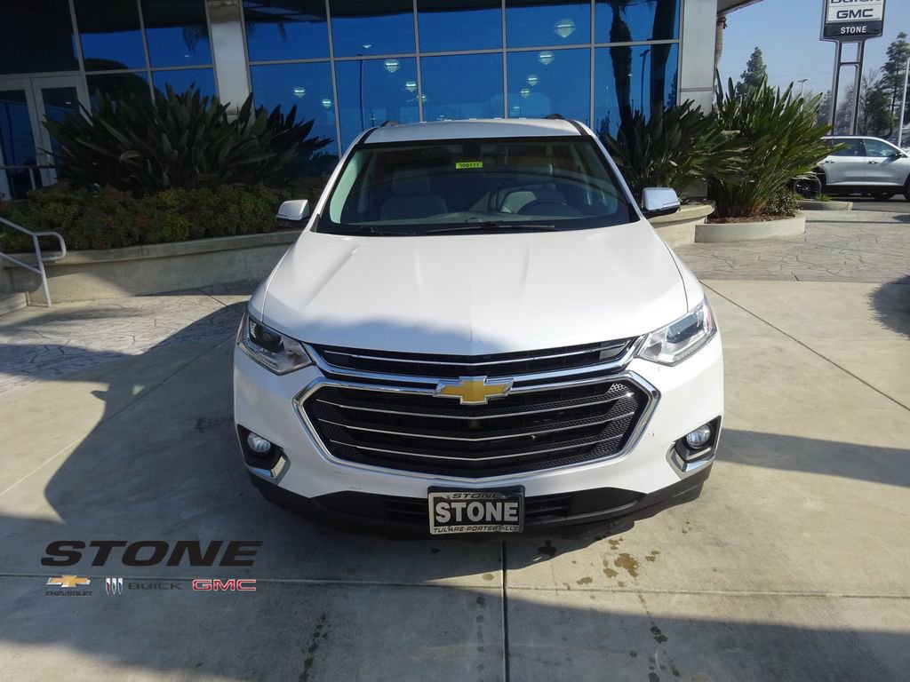 Used 2019 Chevrolet Traverse LT image 2