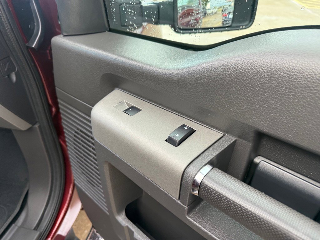 Used 2012 Ford F350 Lariat image 29