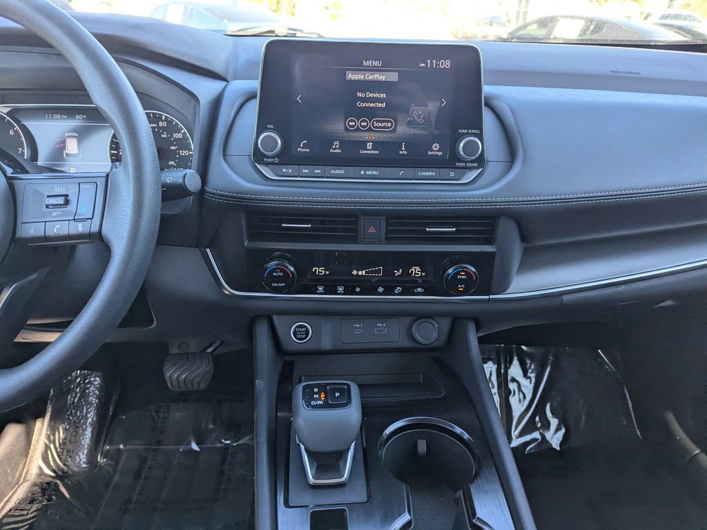 Used 2023 Nissan Rogue SV image 12