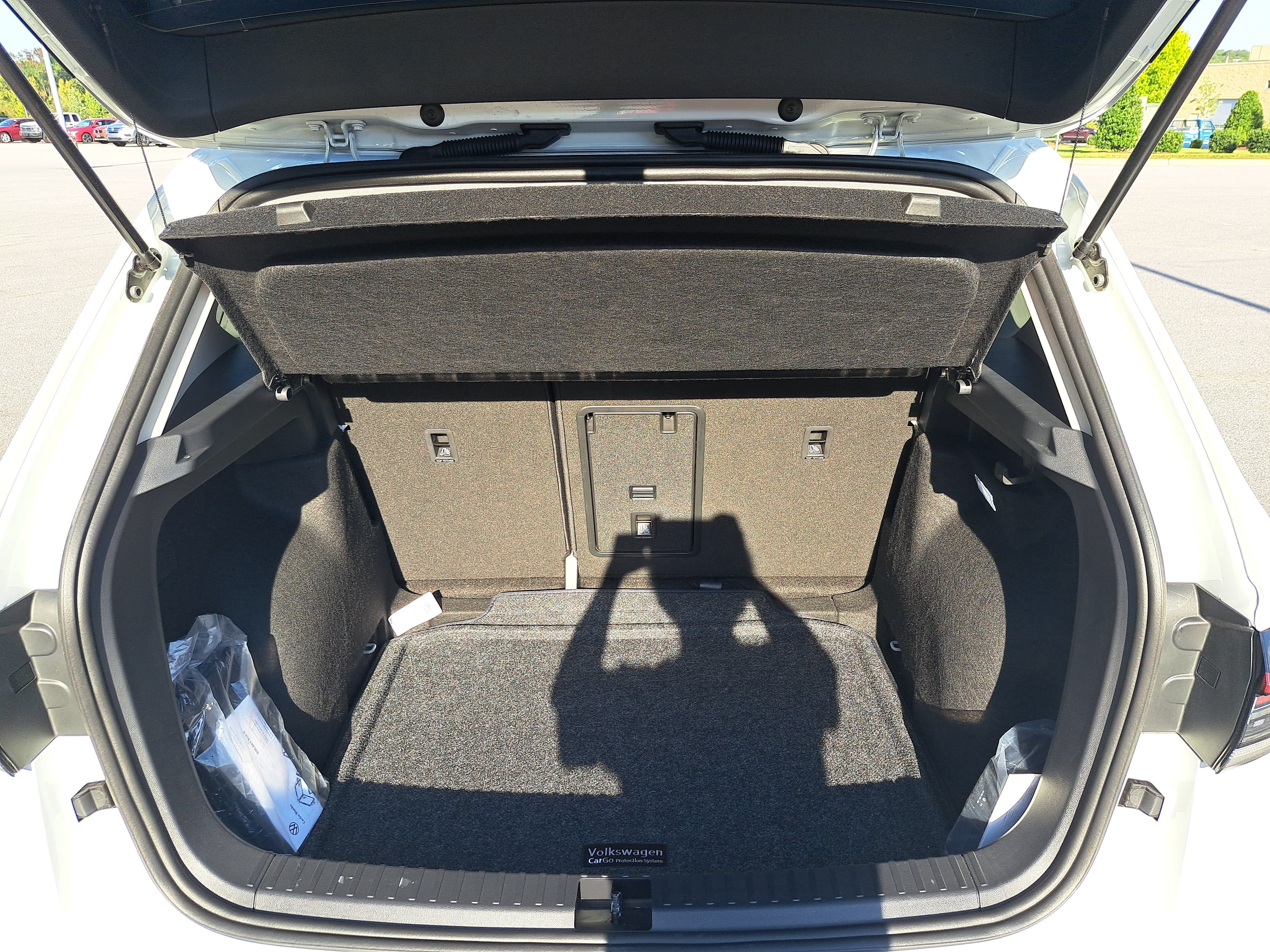 Certified 2026 Volkswagen Taos SE FWD image 12