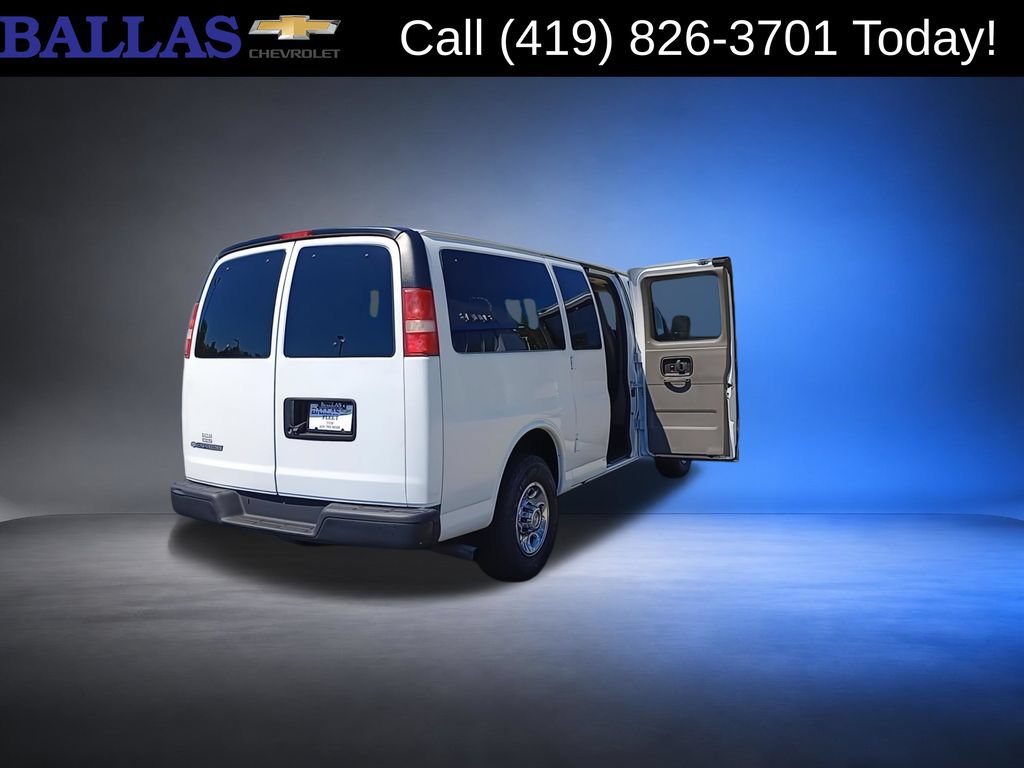 Used 2017 Chevrolet Express 2500 LS RWD image 8