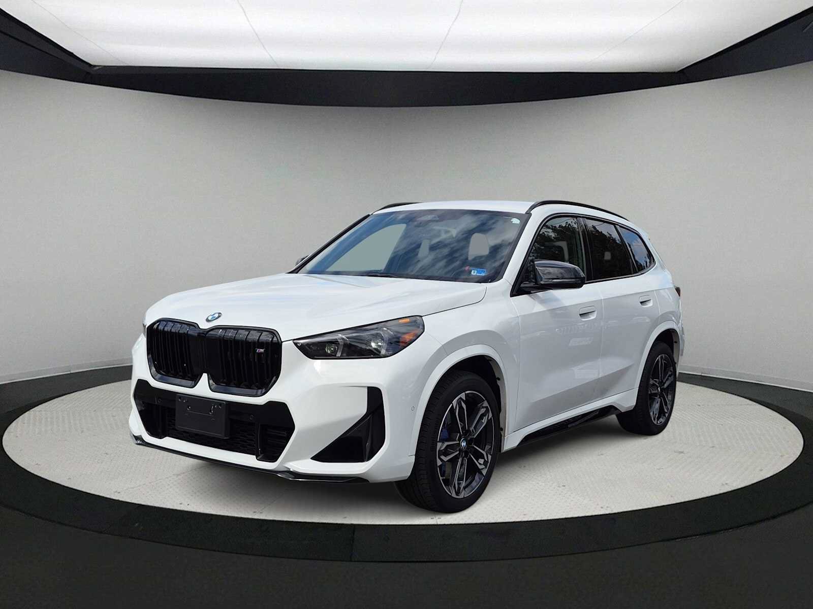 Used 2025 BMW X1 M35i w/ Shadowloine Package AWD/4WD image 4