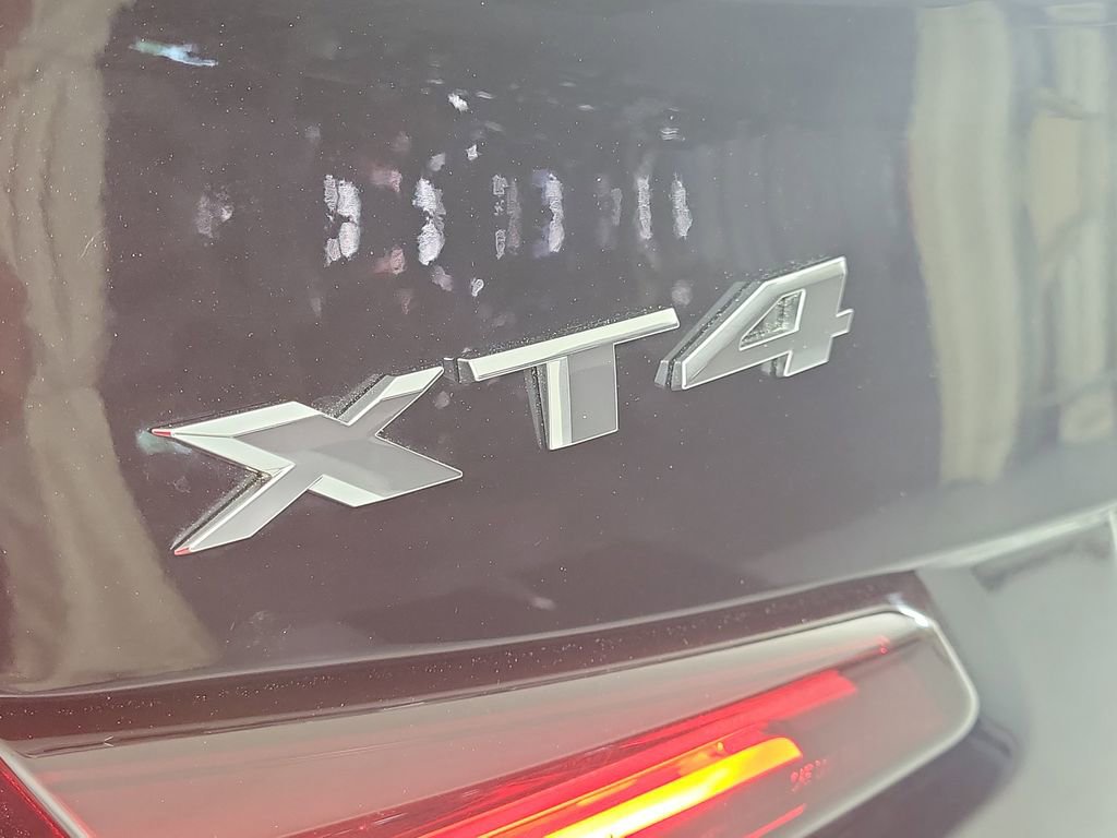 Used 2025 Cadillac XT4 Premium Luxury FWD image 6