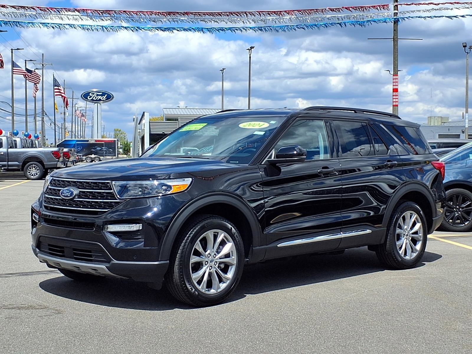 Used 2024 Ford Explorer XLT w/ Equipment Group 202A AWD/4WD video 1