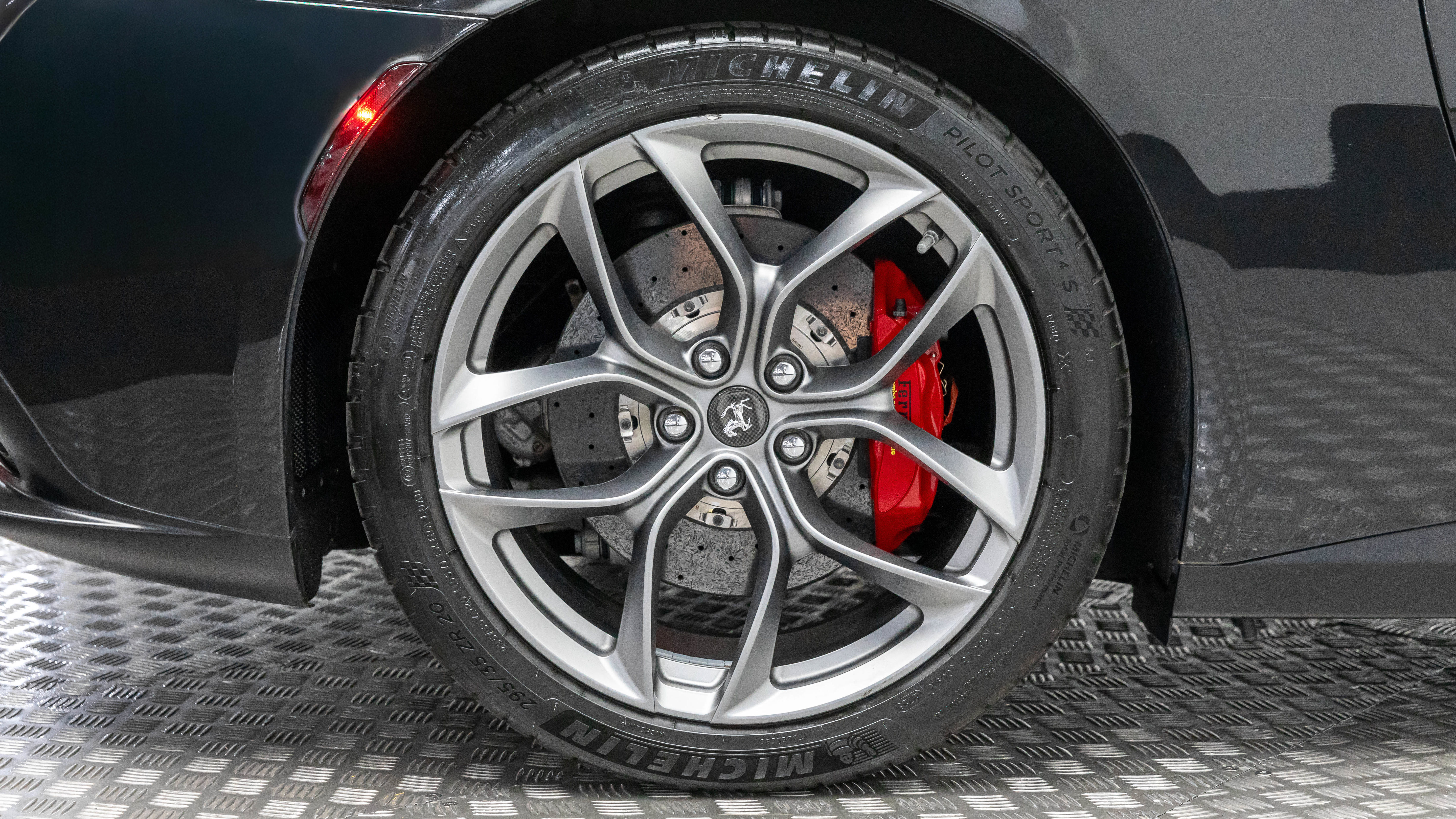 Used 2020 Ferrari GTC4Lusso T RWD image 14