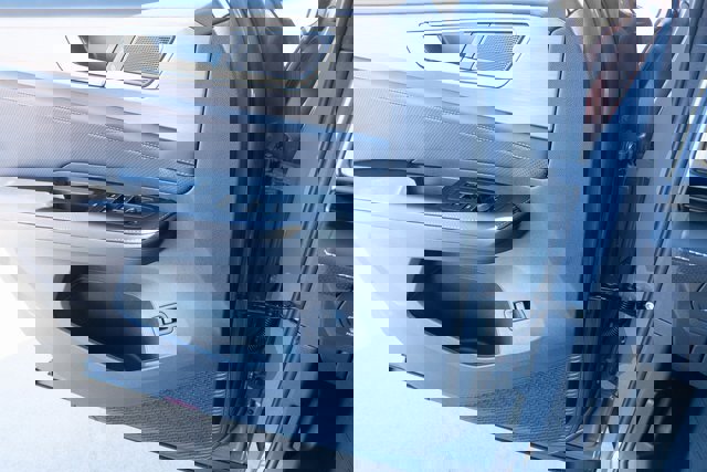 New 2026 Volkswagen Atlas Cross Sport SE image 24