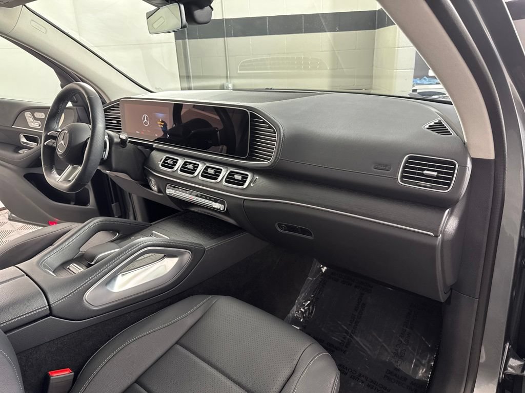 Certified 2026 Mercedes-Benz GLS 450 4MATIC image 19
