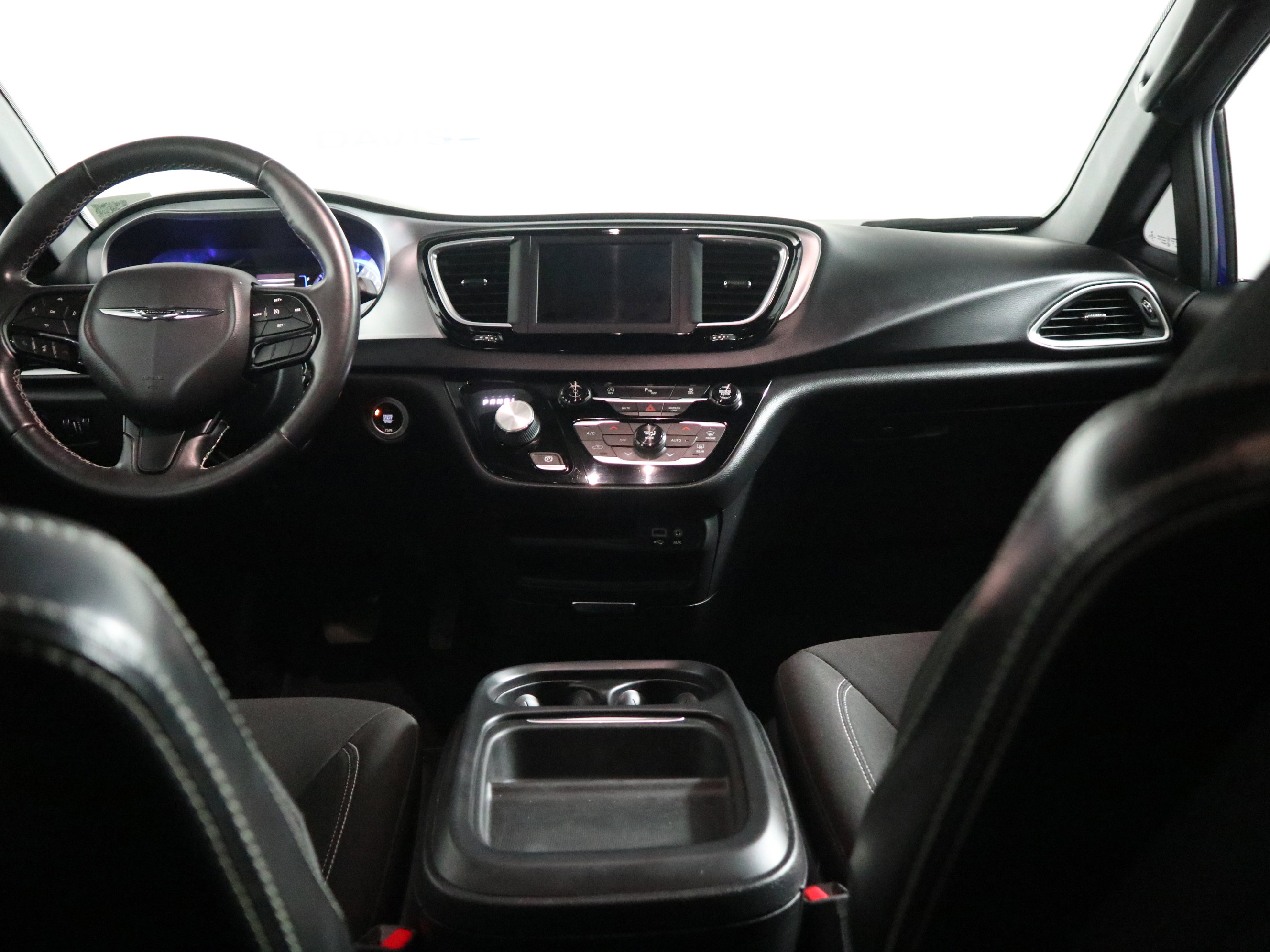 Used 2020 Chrysler Pacifica Touring w/ S Appearance Package image 14