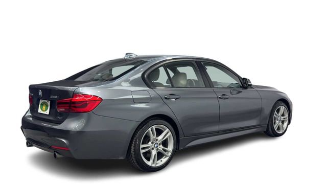 Used 2016 BMW 340i xDrive Sedan AWD/4WD image 2
