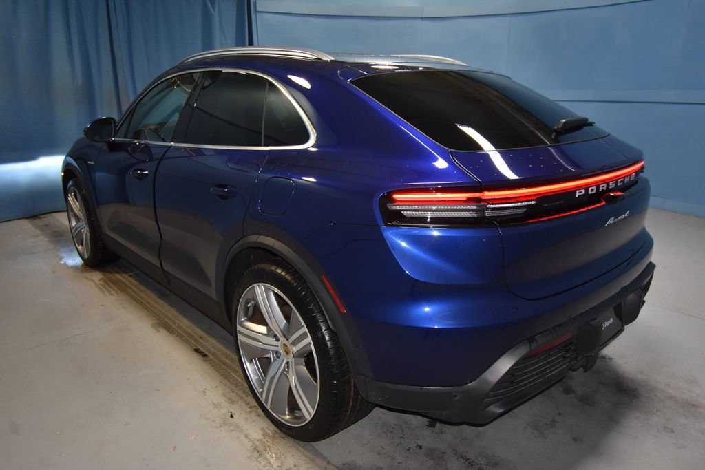 Used 2024 Porsche Macan 4 Electric image 3