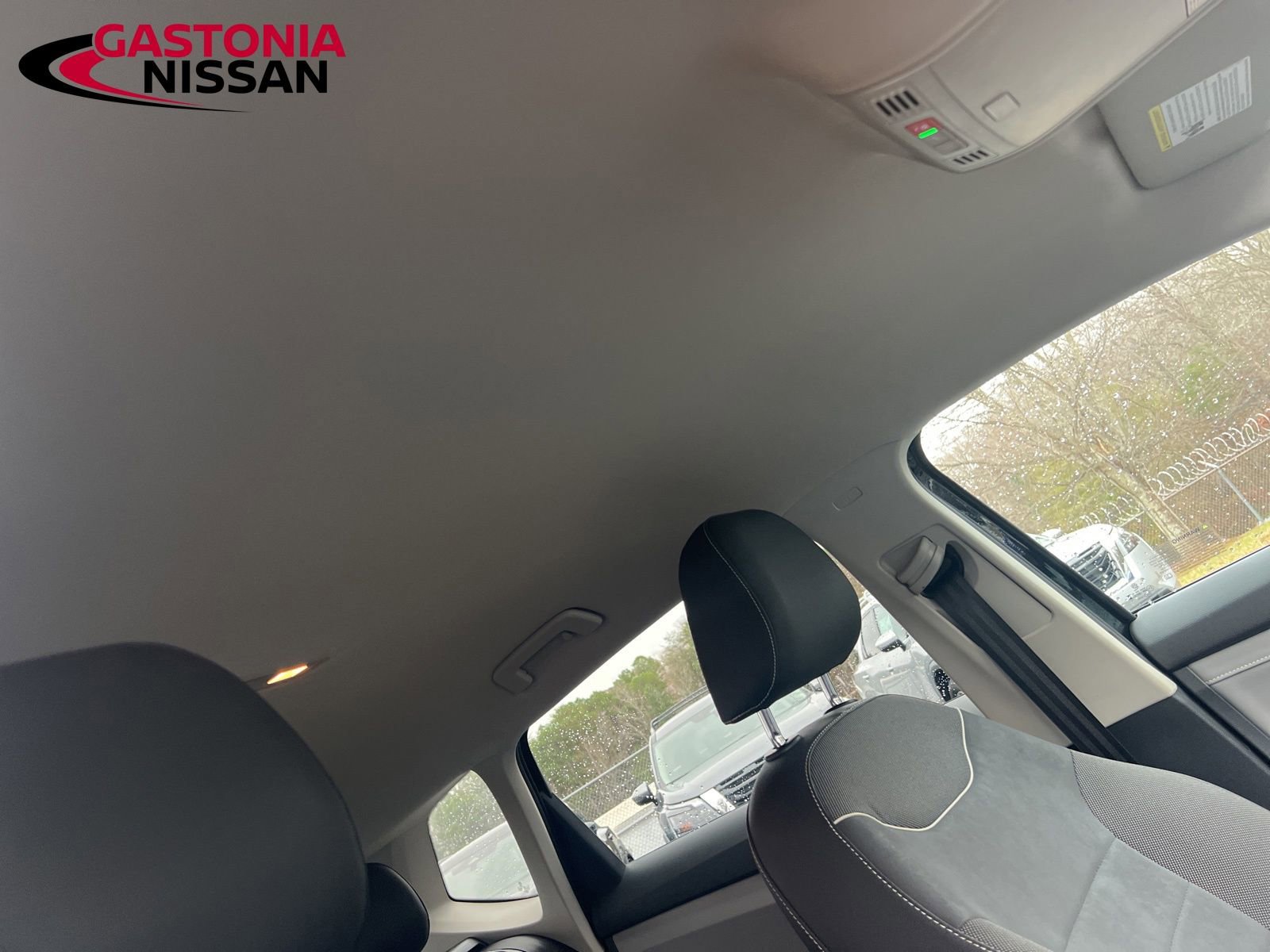 Used 2024 Volkswagen Taos SE image 25