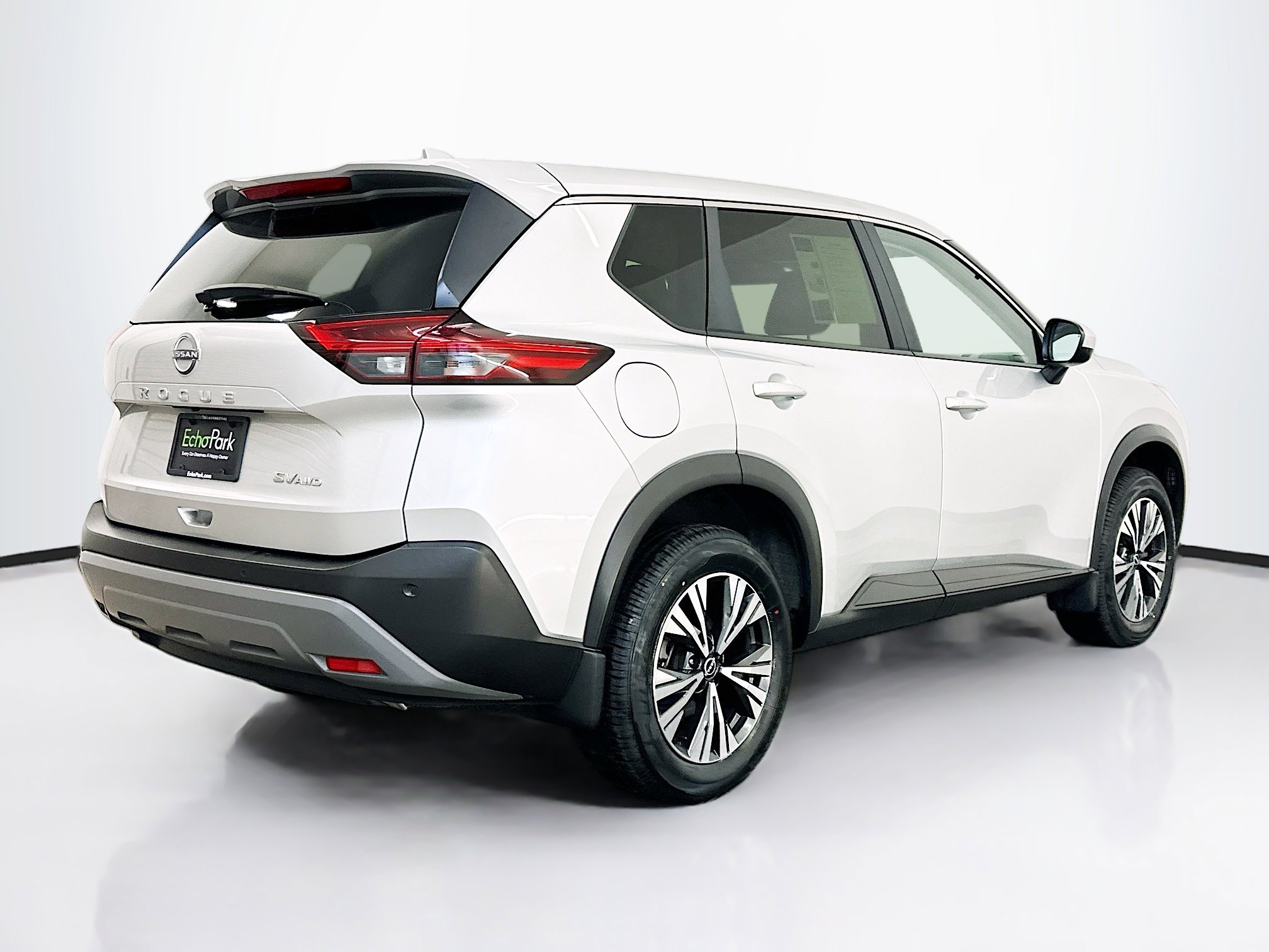 Used 2023 Nissan Rogue SV image 9
