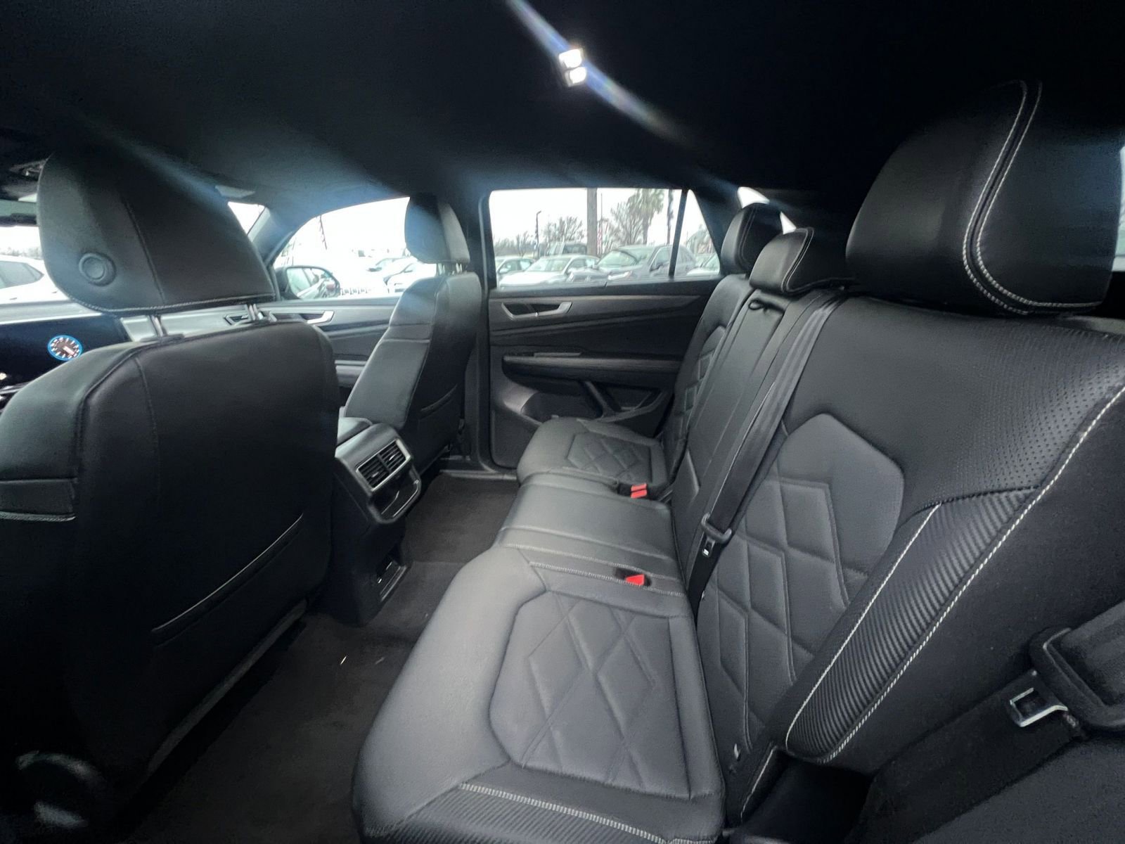 Used 2025 Volkswagen Atlas Cross Sport SE image 25