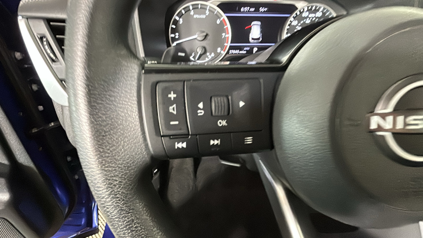 Used 2023 Nissan Rogue SV AWD/4WD image 20