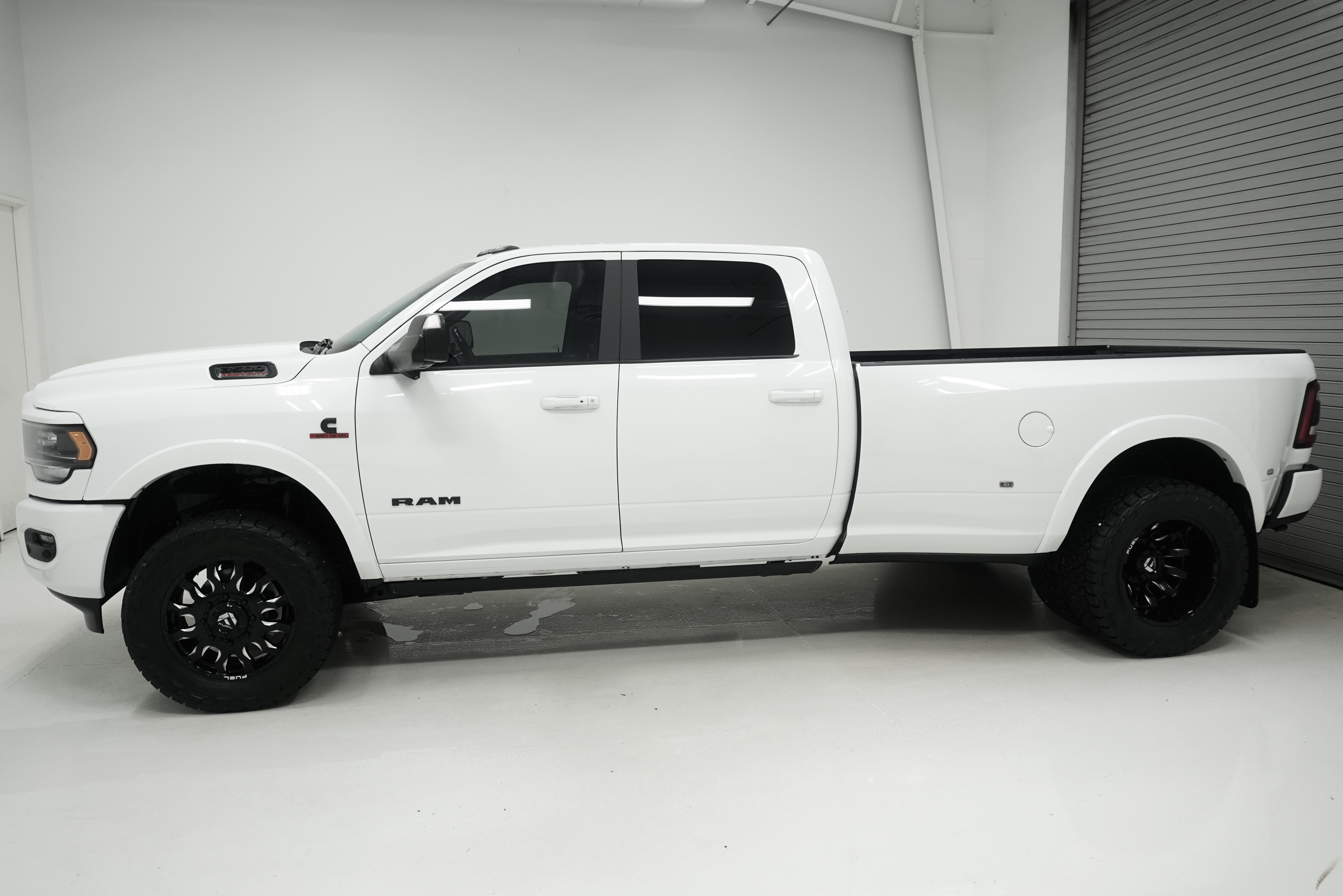 Used 2022 RAM 3500 Limited AWD/4WD image 6