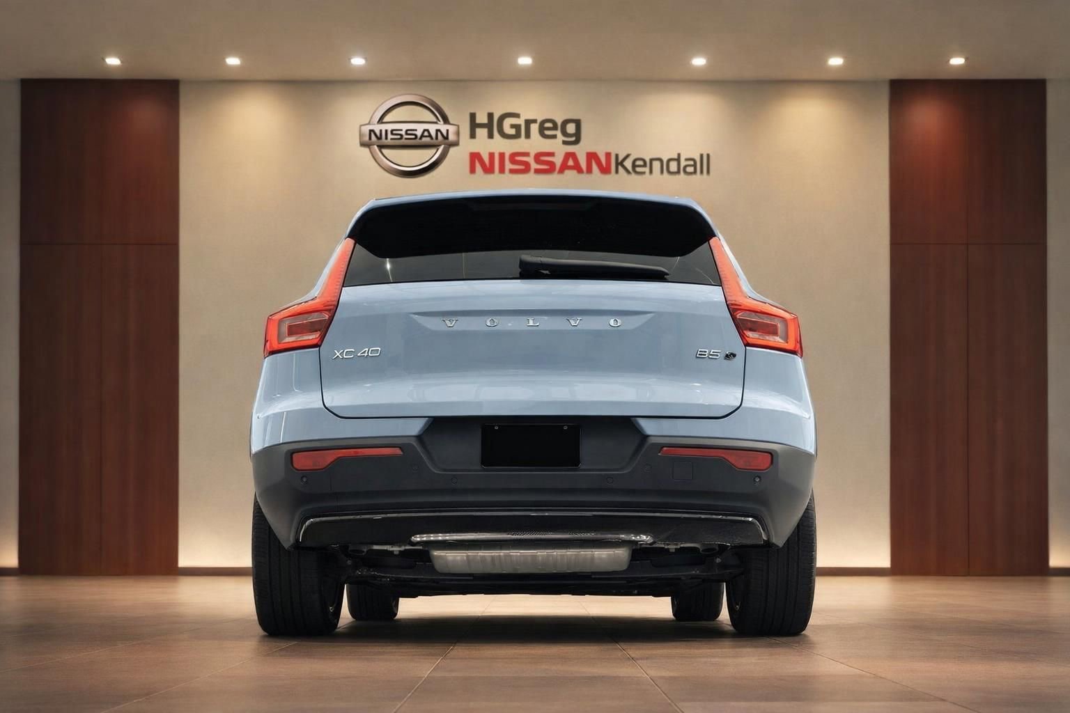 Used 2026 Volvo XC40 B5 Plus AWD/4WD image 6