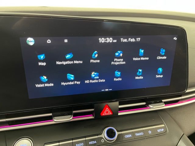 Used 2023 Hyundai Elantra Limited image 31