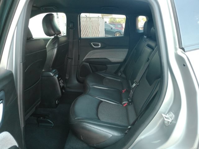 Used 2023 Jeep Compass Latitude AWD/4WD image 17