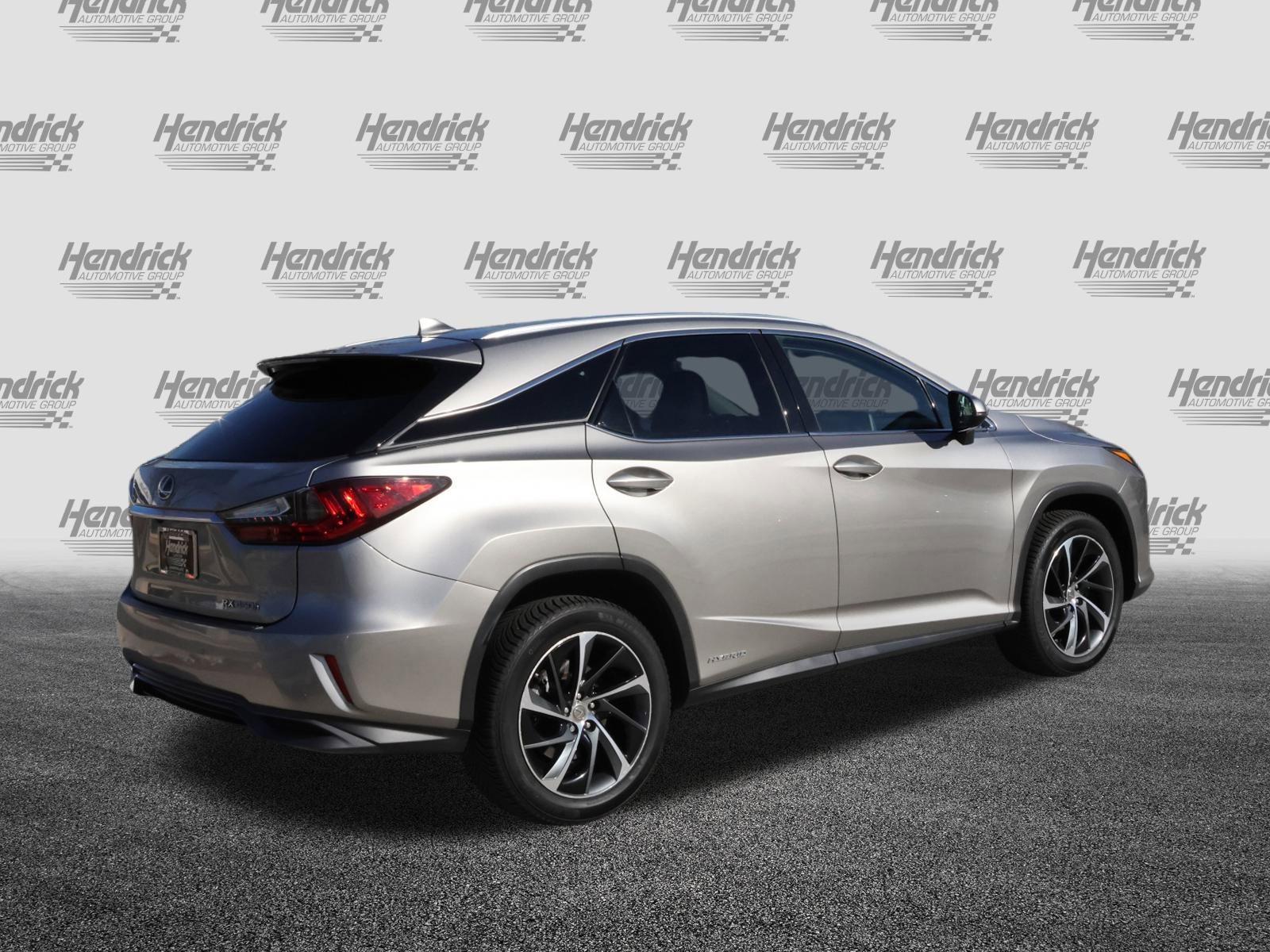 Used 2017 Lexus RX 450h AWD image 9