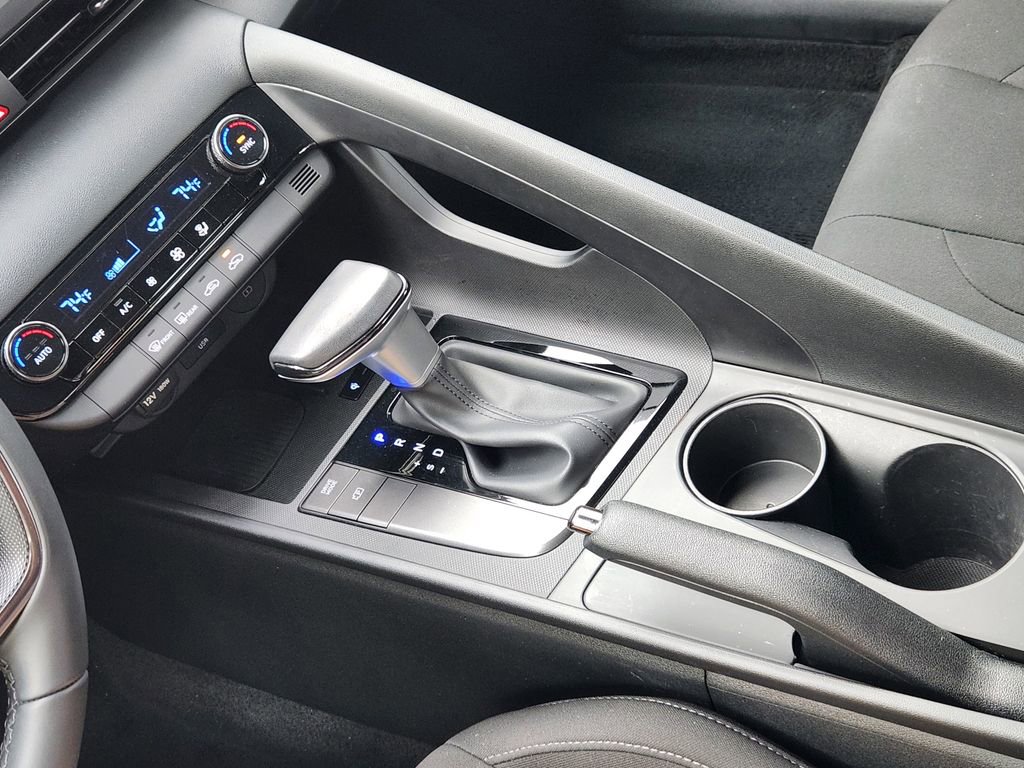 Used 2025 Hyundai Elantra Sport image 19
