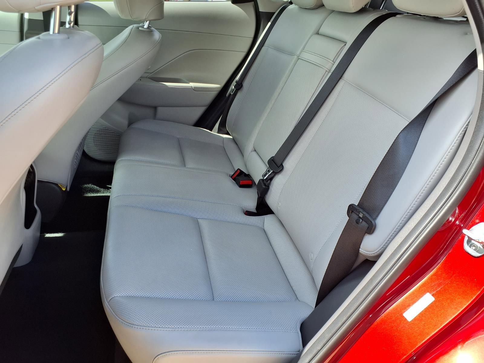 Used 2024 Hyundai Kona Limited image 25